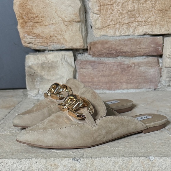 Steve Madden Friends Tan Suede Gold Chain Pointed-Toe Loafer Slides Sz 7.5 - Picture 7 of 11